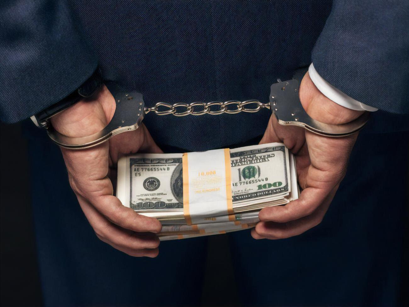 Мужчина&nbsp;получил 500 тысяч гривен неправомерной выгоды