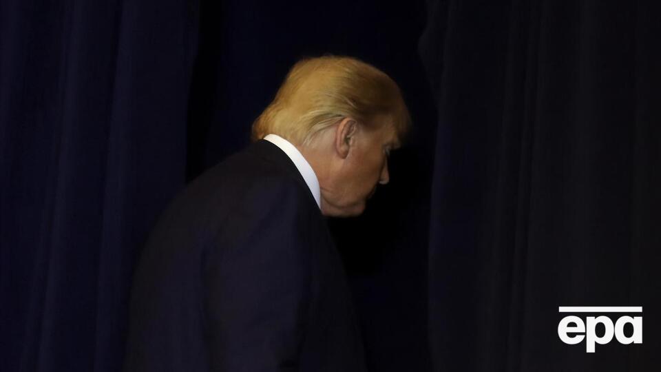 Трамп завтра покидає Білий дім