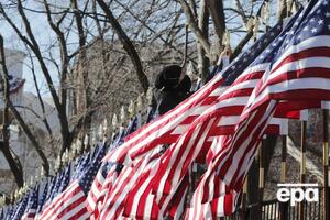 Кількість смертей від COVID-19 у США різко зросла після Різдва