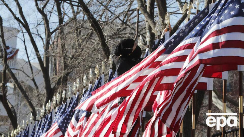 Количество смертей от COVID-19 в США резко возросло после Рождества