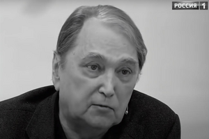 Коренев родился в 1940 году в Севастополе
