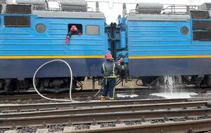 Електропоїзд складається із 12 вагонів, у них перебувало 228 пасажирів