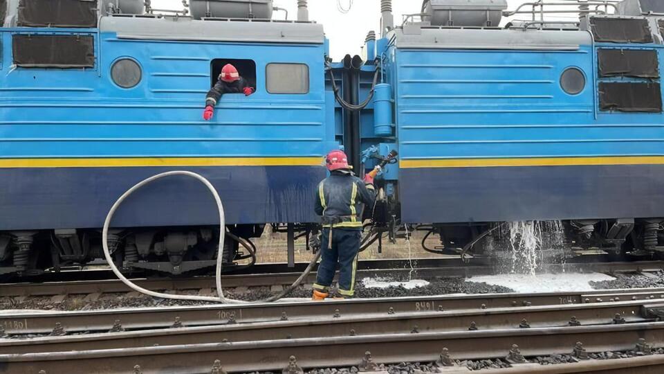 Електропоїзд складається із 12 вагонів, у них перебувало 228 пасажирів