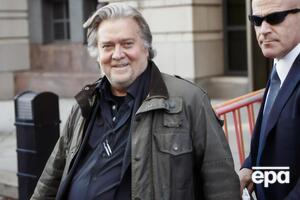 Беннона і ще трьох осіб затримали 20 серпня 2020 року, їх обвинуватили в розкраданні пожертвувань, зібраних на будівництво стіни на кордоні з Мексикою