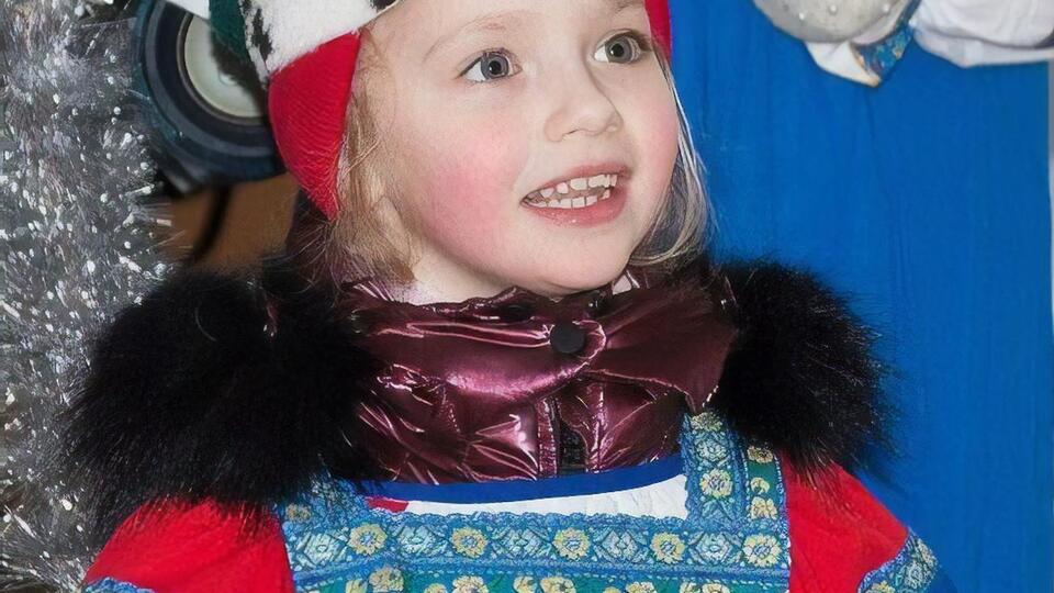 Ліза Галкіна взяла участь у шкільній святковій програмі