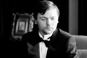 Єрмаков народився 1972 року