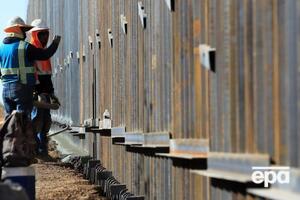 Длина стены на границе США и Мексики – более 1000 км