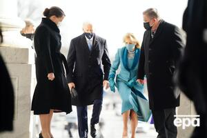 Джилл Байден для инаугурации выбрала наряд бренда Markarian в голубых тонах