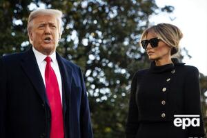 Меланья Трамп дополнила строгий образ солнцезащитными очками от Bottega Veneta за $440