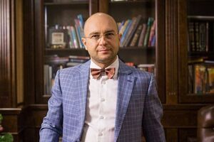 У 2012-му, найуспішнішому сезоні, Крим прийняв 6,15 млн туристів. А у 2020-му "ковідному", "безводному" – нібито 6,3 млн. Брехунці-фантасти