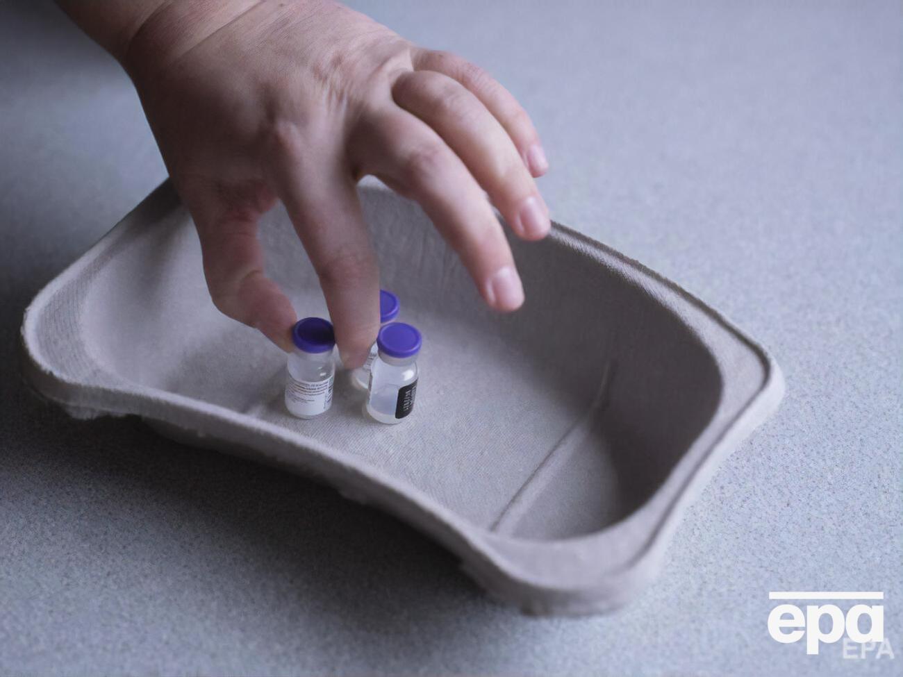 В Україні 2021 року буде доступною і платна вакцина проти коронавірусу, повідомив Степанов