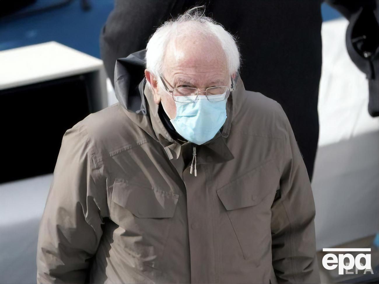 Сандерс на инаугурацию оделся потеплее