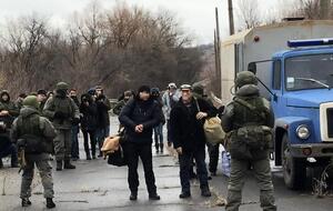 По данным правозащитников, два спецконвоя проследовали через пункт пропуска "Изварино" в сторону Ростова