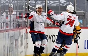Капитан Washington Capitals Овечкин (на фото слева) заявил, что усвоил урок