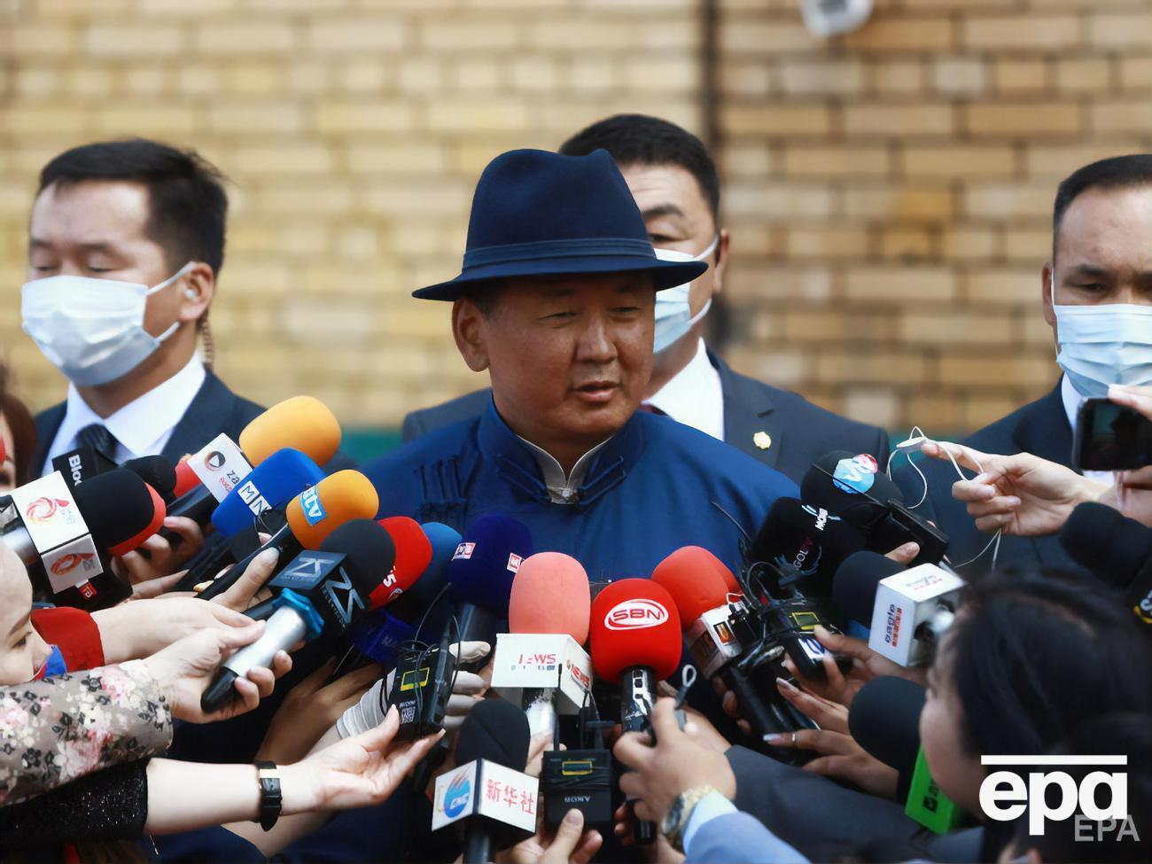 Отставку Хурэлсуха должны утвердить