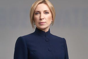 Опозиція повинна нас критикувати. Але коли ми говоримо про зовнішні пріоритети і як нам вибудувати свою політику, давайте об'єднуватися