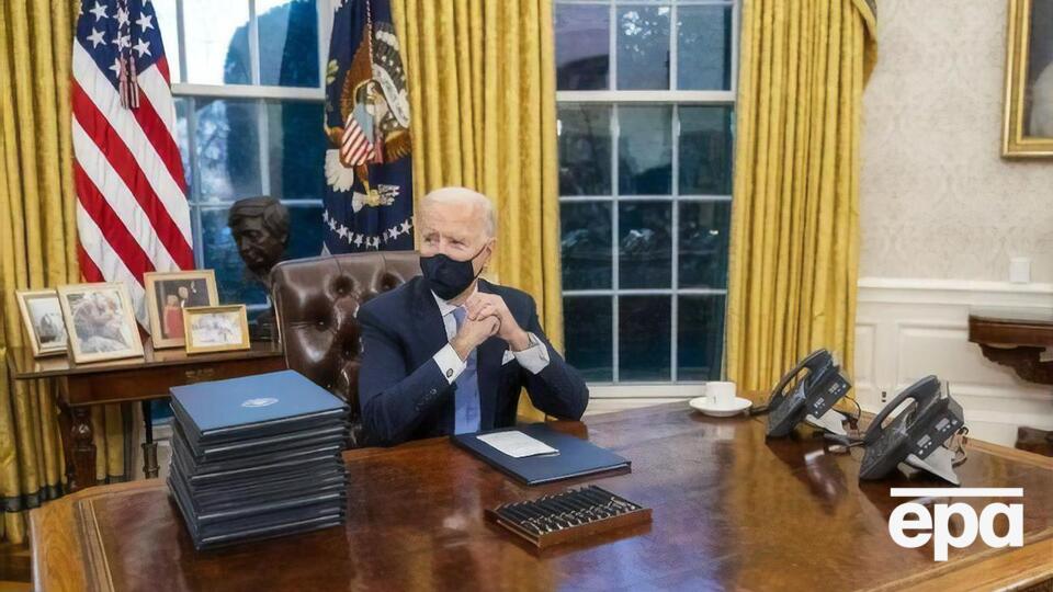 Байден обновил галерею в Овальном кабинете