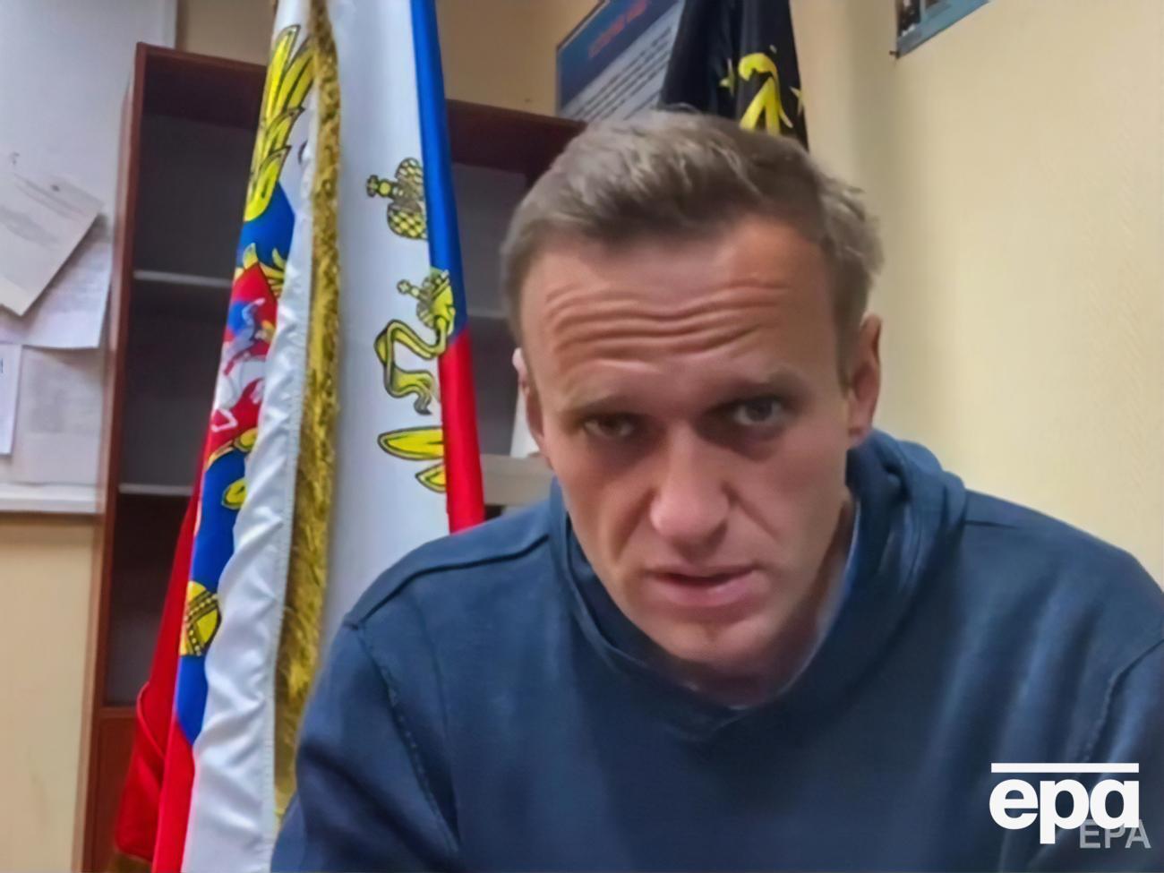 Навального задержали сразу после прилета в Россию