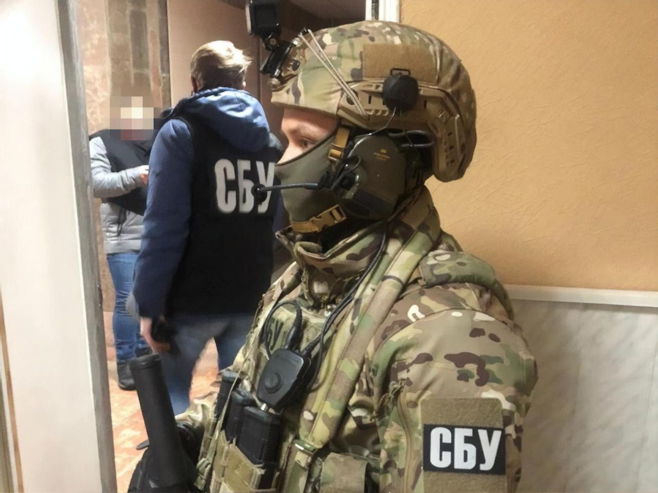 У задержанного изъяли компьютерную технику и мобильные терминалы