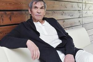 Экс-помощник Алибасова утверждает, что участие в шоу было основным источником его доходов