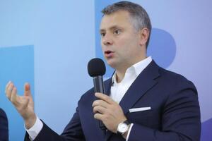 Люди не хочуть почуватися бідними, заявив Вітренко