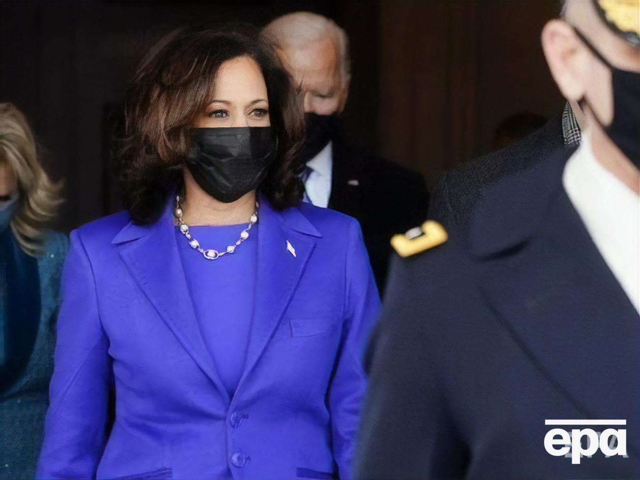 Харрис является&nbsp;первой женщиной, первой афроамериканкой&nbsp;и первым человеком южноазиатского происхождения на посту вице-президента США