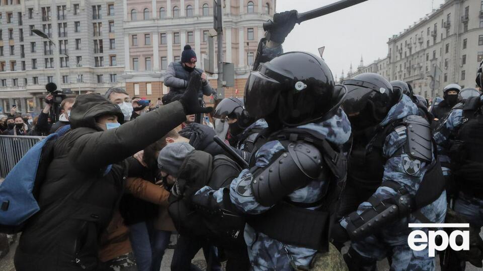 В Москве задержали активистов, вышедших на акции в поддержку оппозиционера Навального