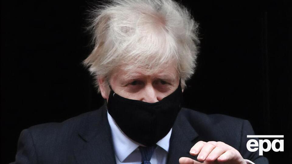 Джонсон предупредил о вероятной опасности новой мутации