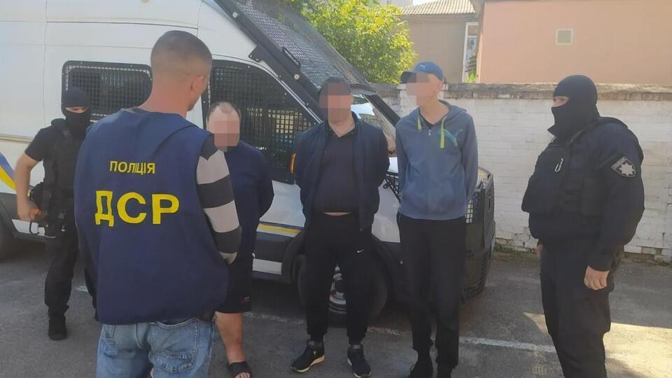 Усіх членів групи затримали, повідомили в поліції