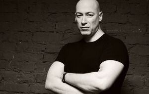 Гордон: Знаете, словом "предатель" я не хочу разбрасываться. Ракицкий сделал свой выбор