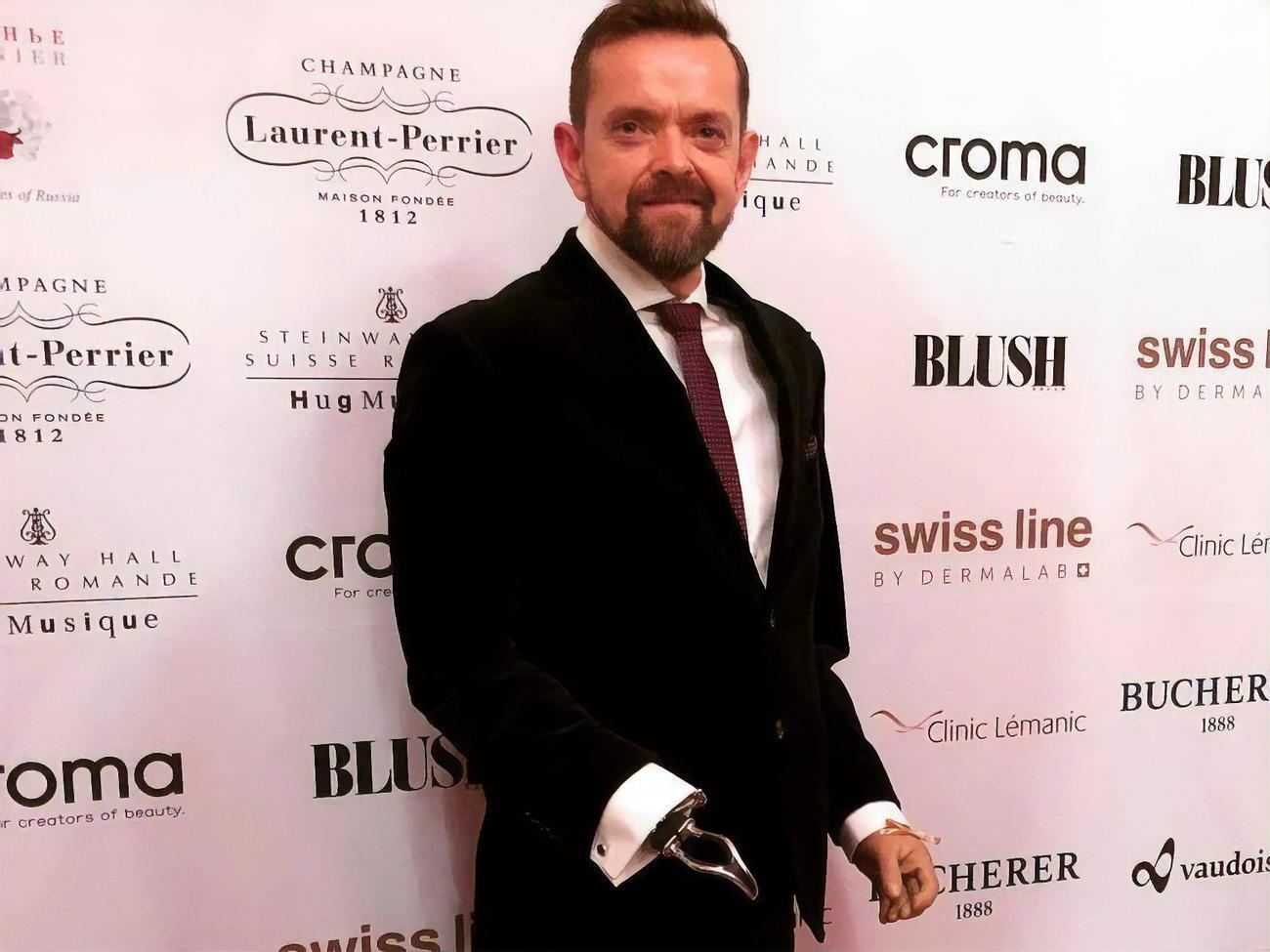 Гретарссон потерял обе руки в 1998 году