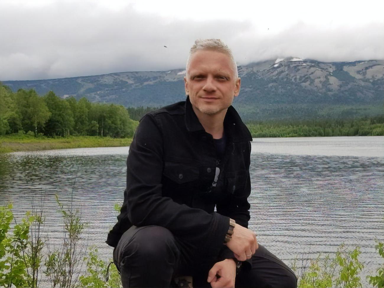 По информации директора Шаляпина, он совершил суицид, будучи в состоянии депрессии