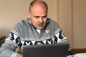 Радуцький: Зараз при легкому перебігу захворювання пацієнтів обстежують за допомогою експрестестів на антиген. А вони не потрапляють у загальну статистику
