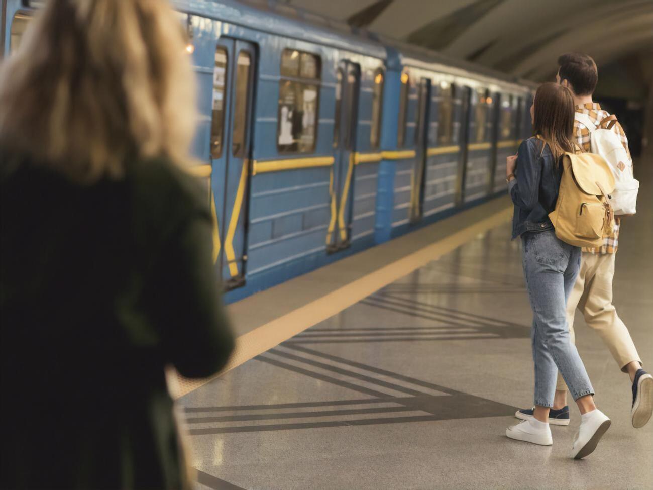 На станції метро "Харківська" з 26-го до 29 січня не працюватиме вестибюль №1