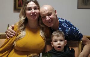 Георгий и Екатерина Делиевы воспитывают сына Николая