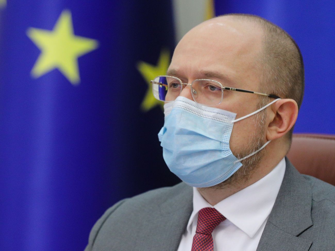 Шмыгаль:&nbsp;В ближайшее время Минздрав исследует ситуацию в регионах, и в зависимости от показателей мы примем решение о введении адаптивного карантина по отдельным областям