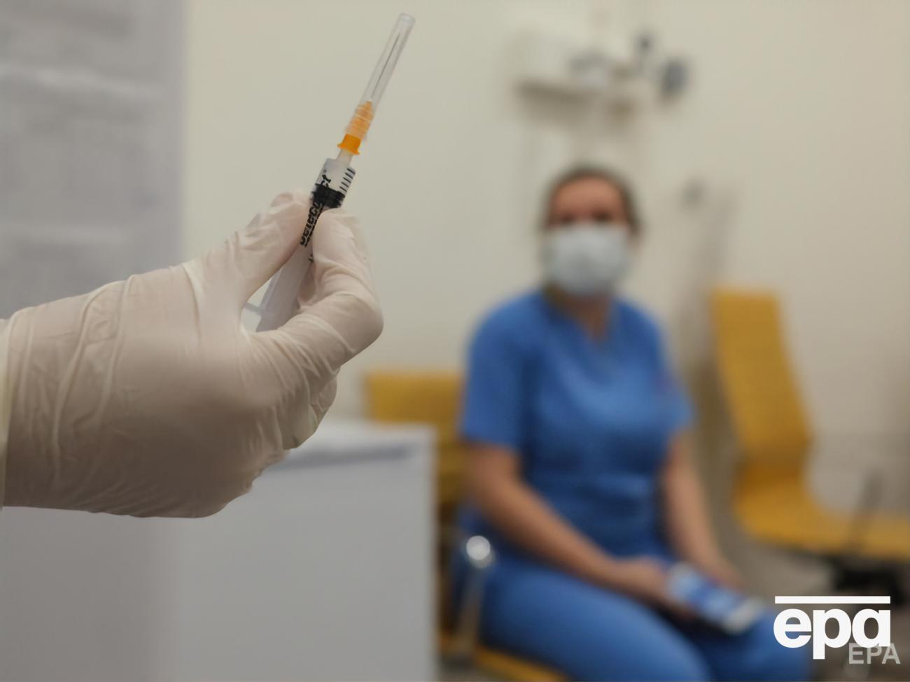 13,3% українських медиків вважають, що масову вакцинацію населення проти COVID-19 не потрібно робити