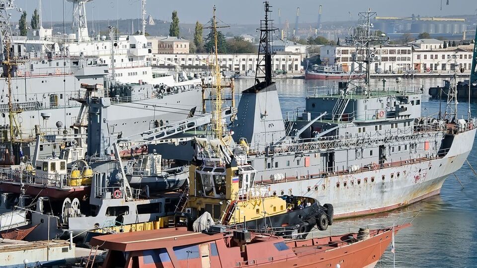 В Крыму дислоцированы российские военные самолеты и ракетные корабли, которые могут нести заряды с ядерной боевой частью