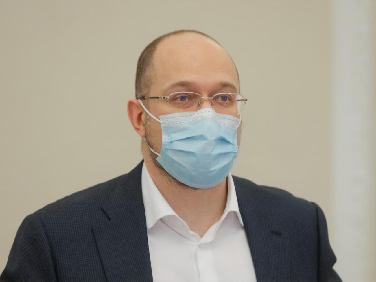Шмигаль: Вакцин вистачить усім бажаючим протягом цього року