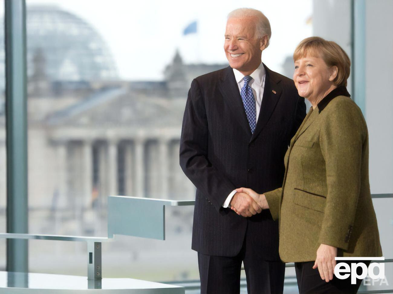 Меркель и Байден пообщались по телефону