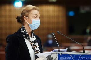 Пейчинович-Бурич: Я хотела сначала посетить Украину, но Украина не создала такой возможности