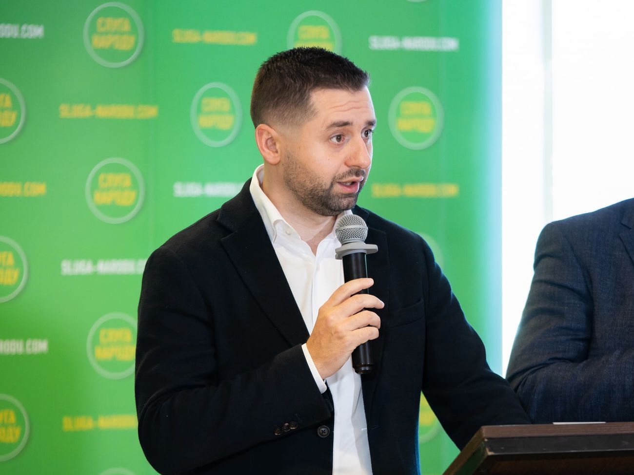 ЗМІ показали повідомлення Арахамії, адресоване нардепам