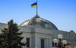 Согласно опросу, "Слуга народа" с уровнем поддержки 11,2% опустилась на четвертую позицию в рейтинге политических партий