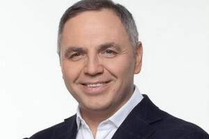 Портнов считает, что изложение событий Революции достоинства в учебниках "искажает действительные исторические события"