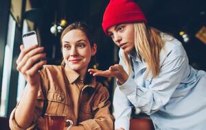 Роскомнагляд заявляв, що в соцмережах закликають неповнолітніх до участі в незаконних протестах