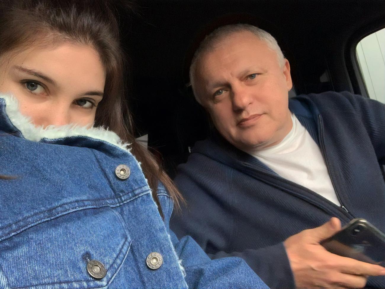 Суркис о дочери:&nbsp;Каждый день она встает в семь часов. У нее от двух до трех тренировок