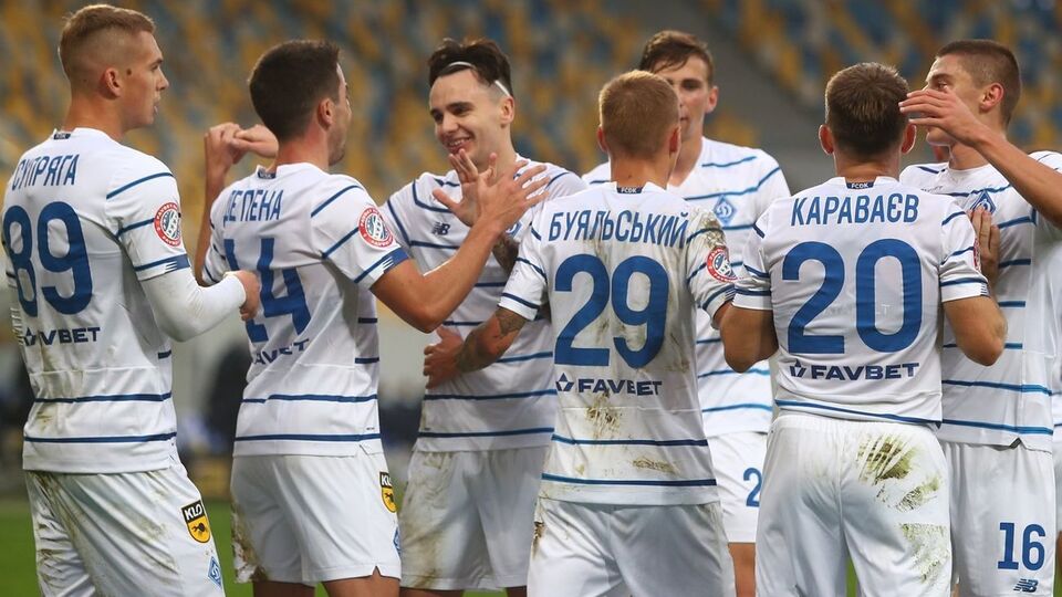 "Динамо" лідирує в УПЛ сезону 2020/2021