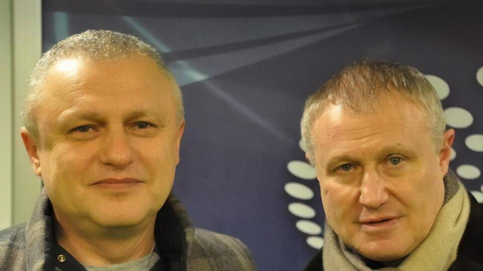 Григорий (на фото справа) является старшим братом