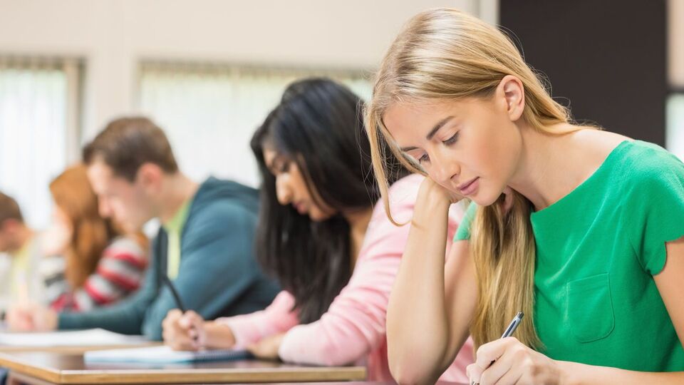 2020 року на ЗНО 200 балів із двох предметів в Україні набрало 36 випускників
