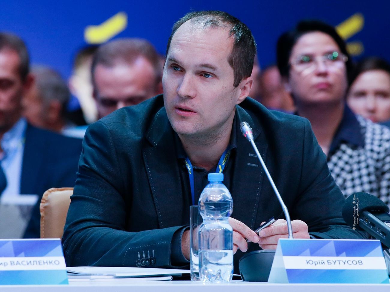 Випадок із Нескоромним – уже не перший, коли Офіс президента зриває резонансні затримання та операції спецслужб, "зливаючи" дані